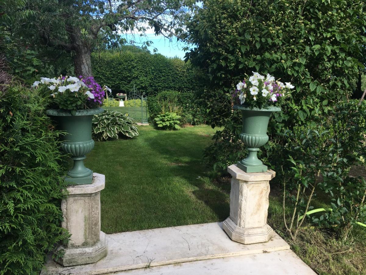 Le Manoir De Maucartier Bed and Breakfast Monnaie Buitenkant foto